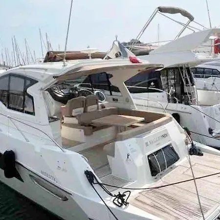 Cannes Bateau Port Centre